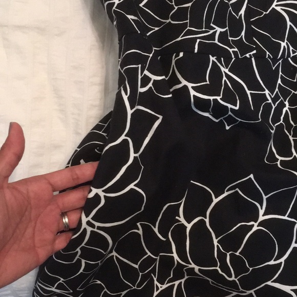 NWT Gap Floral Dress - Picture 4 of 5